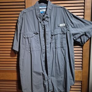 Gray Short Sleeve Button-Up Shirt